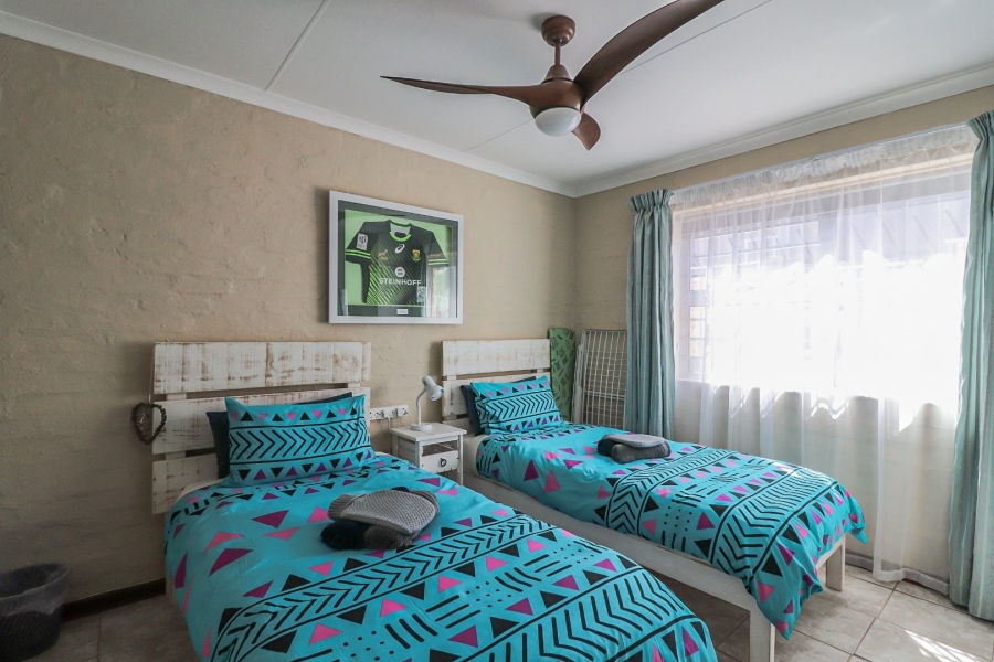 4 Bedroom Property for Sale in De Kelders Western Cape